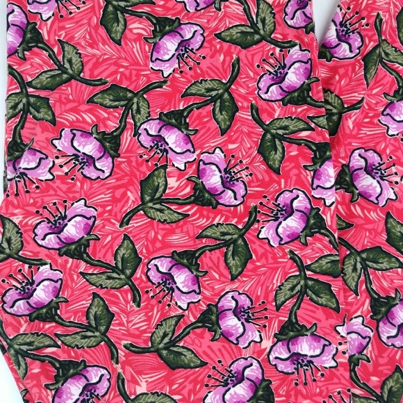 Lularoe TC leggings red with purple flowers - Picture 2 of 4